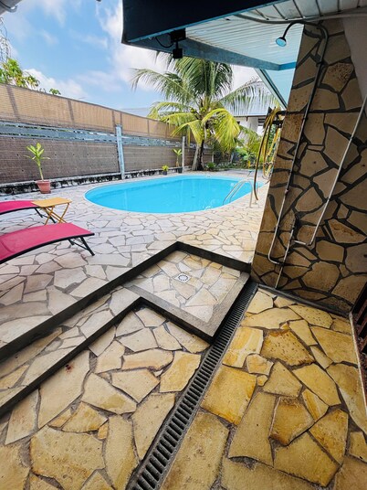 Villa T4 à Kourou Avec Piscine