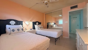 2 bedrooms, WiFi (free), bed sheets