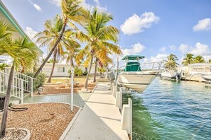 Luokittelematon kuva, 2 kautta 45, painike