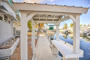 Luokittelematon kuva, 5 kautta 45, painike