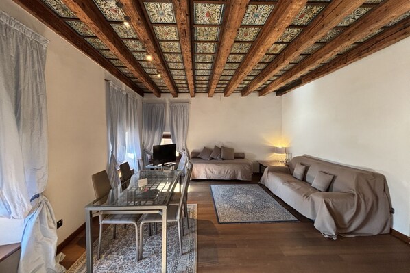 Living area - Primo Lodge near Piazza Erbe (Verona)