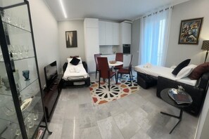 1 makuuhuone, silitysrauta/-lauta, Wi-Fi, vuodevaatteet