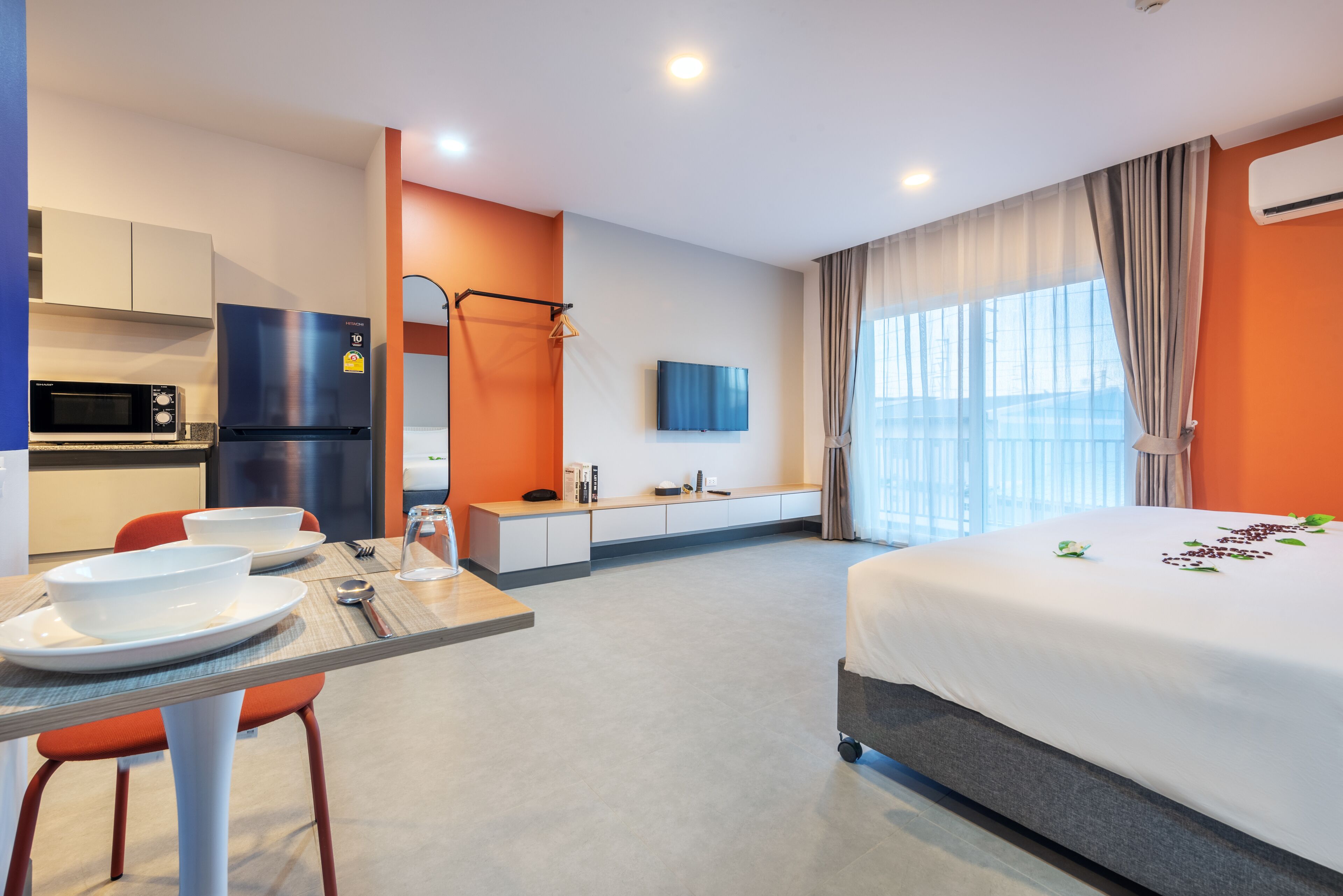 Studio | Living area