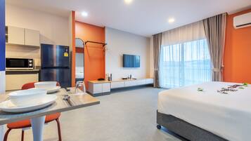 Studio | Living area