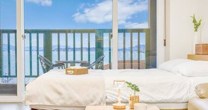 Geoje Beachwhite Pension