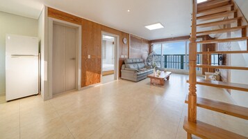 Basic Room, 2 Bedrooms (white 401) | 1 bedroom, free WiFi