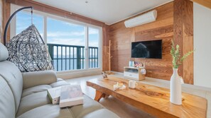 Basic Room, 2 Bedrooms (white 401) | 1 bedroom, free WiFi - Geoje Beachwhite Pension (Geoje)