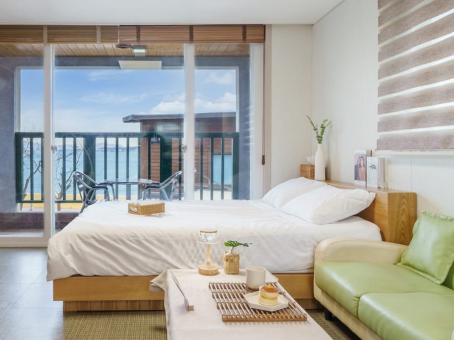 Quarto básico, 1 quarto (white 201) | 1 quarto, Wi-Fi de cortesia