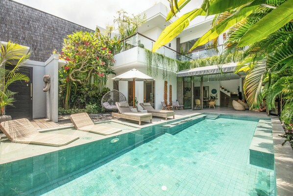 Villa (4 Bedrooms) | Außenbereich
