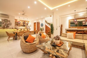 Villa (4 Bedrooms) | Außenbereich