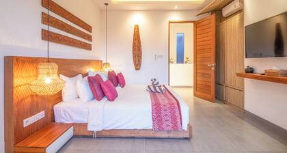 Luxury 4BR Haven, Steps to Canggu's Beach Elegance