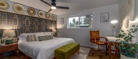 3 bedrooms, desk, iron/ironing board, free WiFi