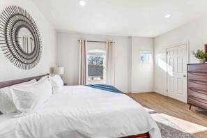 2 bedrooms, iron/ironing board, travel cot, WiFi