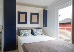 3 bedrooms, WiFi - Mobilehome with parking (Tanca Manna)