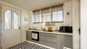 Kühlschrank, Ofen, Geschirrspüler, Toaster