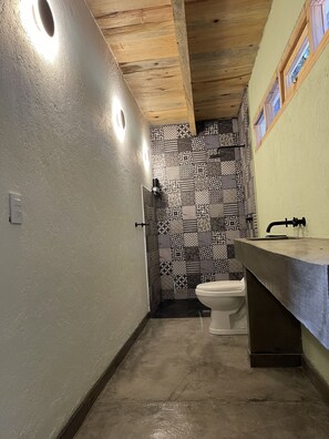 Bathroom - Hotel Jardín El Tlapeue  (Valle de Bravo)
