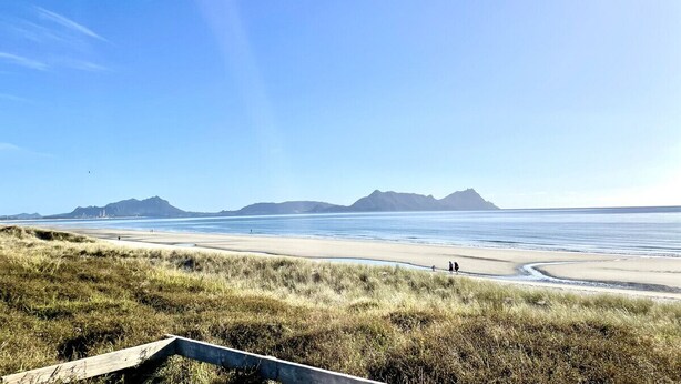 Beach nearby - Pipi Palace Ruakaka – Ideal for Work & Family Stays (Ruakaka)