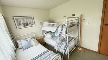 4 camere, ferro/asse da stiro, culla da viaggio, Wi-Fi gratuito