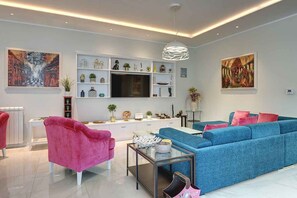 TV - Villa with heated pool (Premantura)