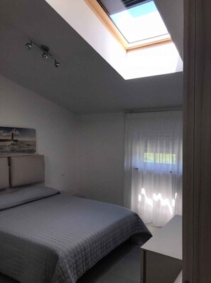 2 bedrooms, travel cot