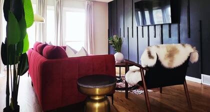 Romantic Escape - Adult Playhouse with Exotic Dungeon