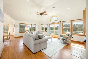TV, fireplace, foosball - Laughing Duck: Pool, Walk Beach & Town, Dog-Friendly (Duck)