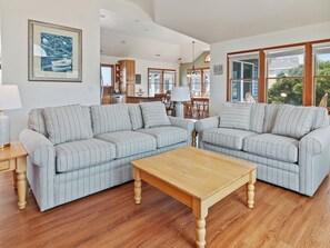 TV, fireplace, foosball - 2072 Laughing Duck * 3 Min Walk to Beach (Duck)