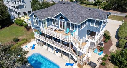 Laughing Duck: Pool, Walk Beach & Town, Dog-Friendly