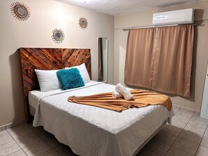 1 chambre, fer et planche Ă repasser, Wi-Fi, draps fournis
