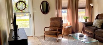 Centrally located entire home w/Fenced in yard