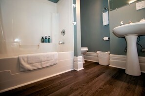 Douche, sèche-cheveux