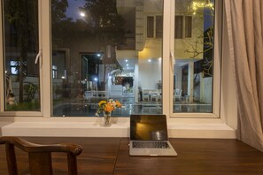 Sengetøy av topp kvalitet, memory foam-senger og safe på rommet