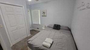 3 chambres, bureau, fer et planche à repasser, Wi-Fi gratuit