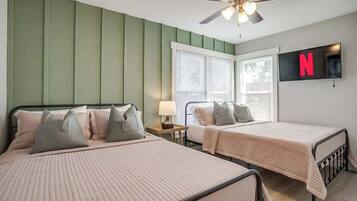 3 bedrooms, desk, iron/ironing board, travel crib