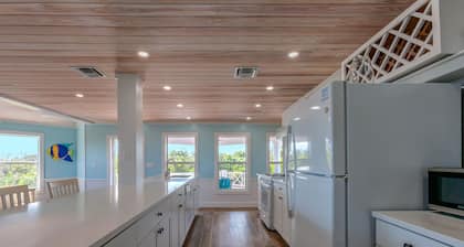 Blue Tang - Newly Renovated Bahamian Villa, minutes to the ocean!