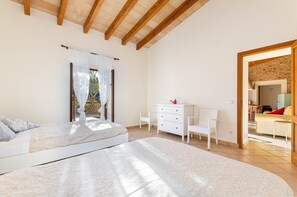 2 Schlafzimmer, Bügeleisen/Bügelbrett, Reisekinderbett, kostenloses WLAN