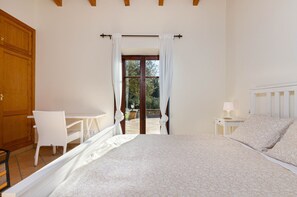 2 bedrooms, iron/ironing board, travel crib, free WiFi