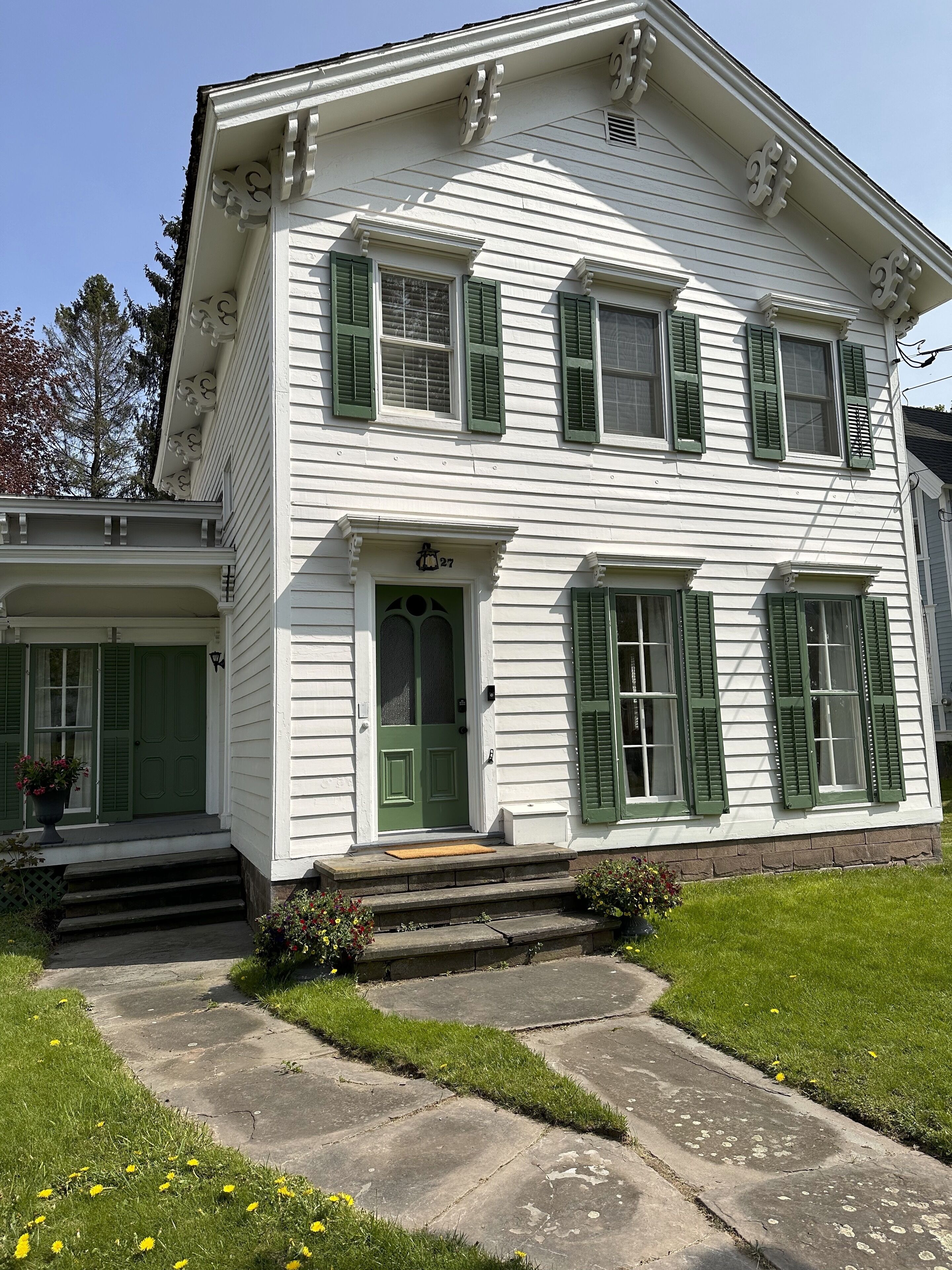 Historic Delhi home with village amenities and proximity to All 
Star Village!