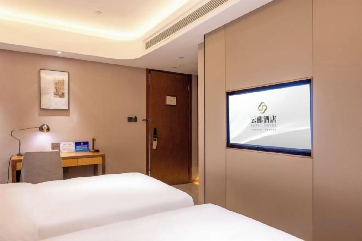 Minibar, desk, laptop workspace, blackout curtains