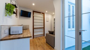 Interior - Gibraltar Nest 1-Hosted by Sweetstay (Gibraltar)