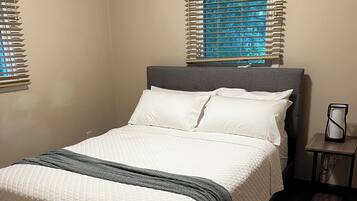 2 Schlafzimmer, Bügeleisen/Bügelbrett, kostenloses WLAN, Bettwäsche