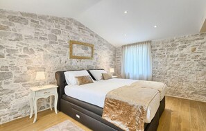 4 quartos, berço de viagem, Wi-Fi de cortesia, roupa de cama