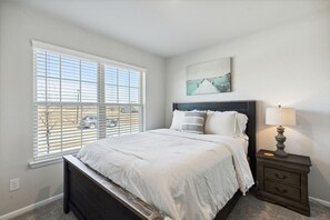 4 bedrooms, WiFi, bed sheets