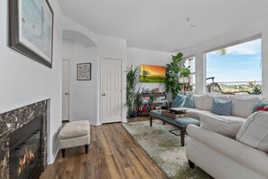 スマートテレビ、暖炉