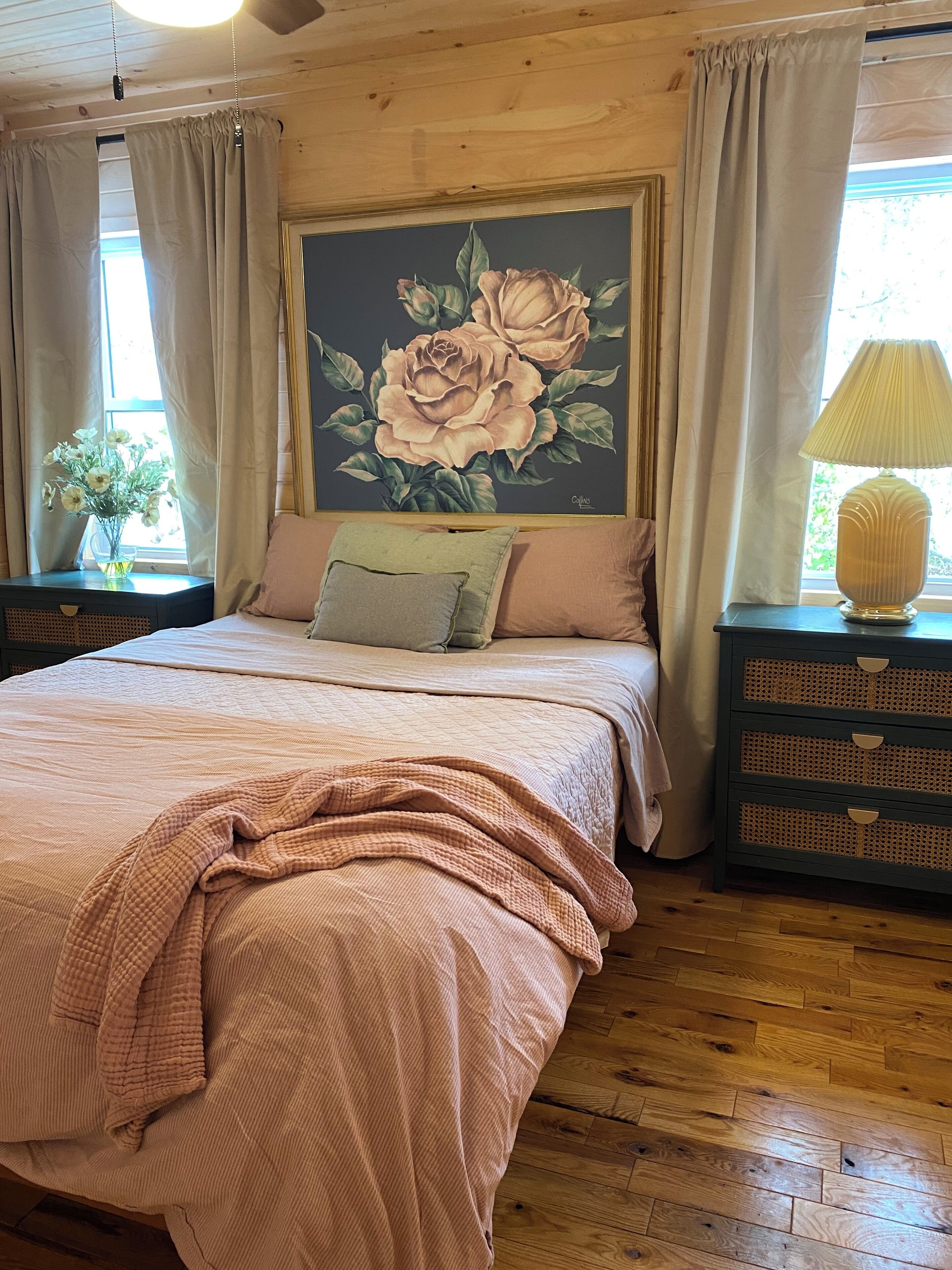 3 sovrum, skrivbord, strykjärn/strykbräda och resesäng