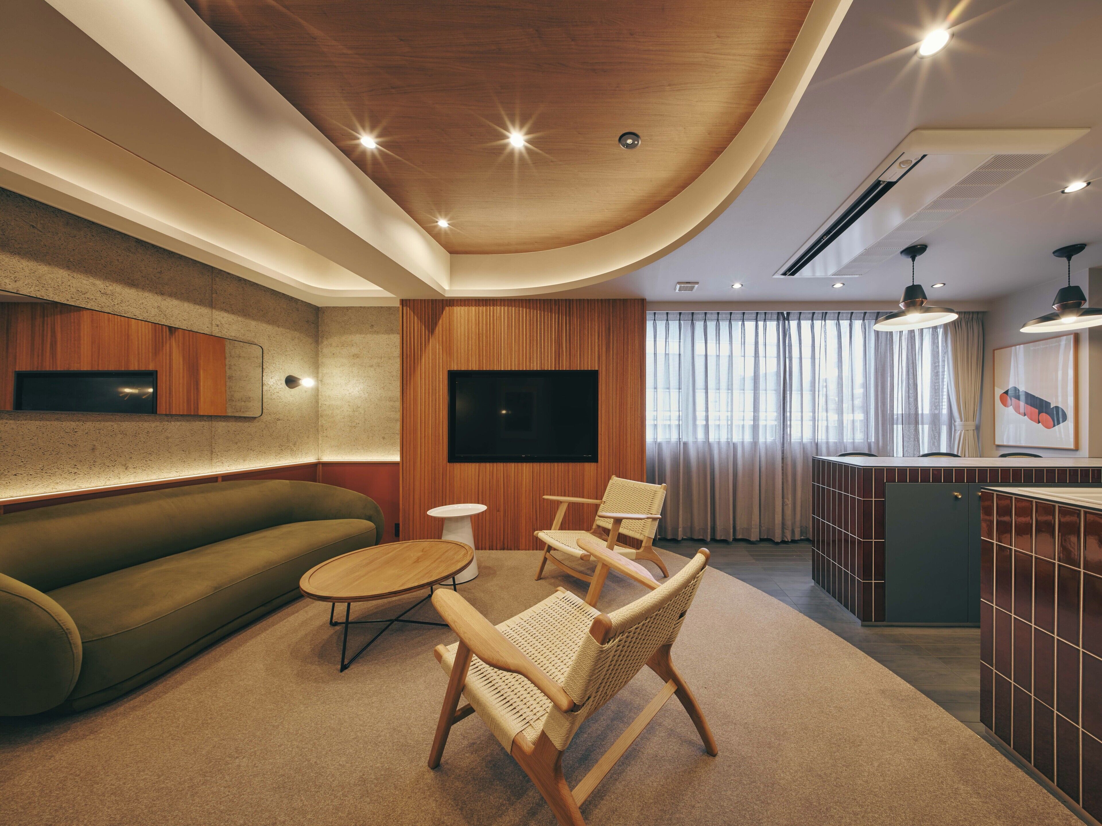 Deluxe Room, Non Smoking | 1 bedroom, individually decorated, individually furnished