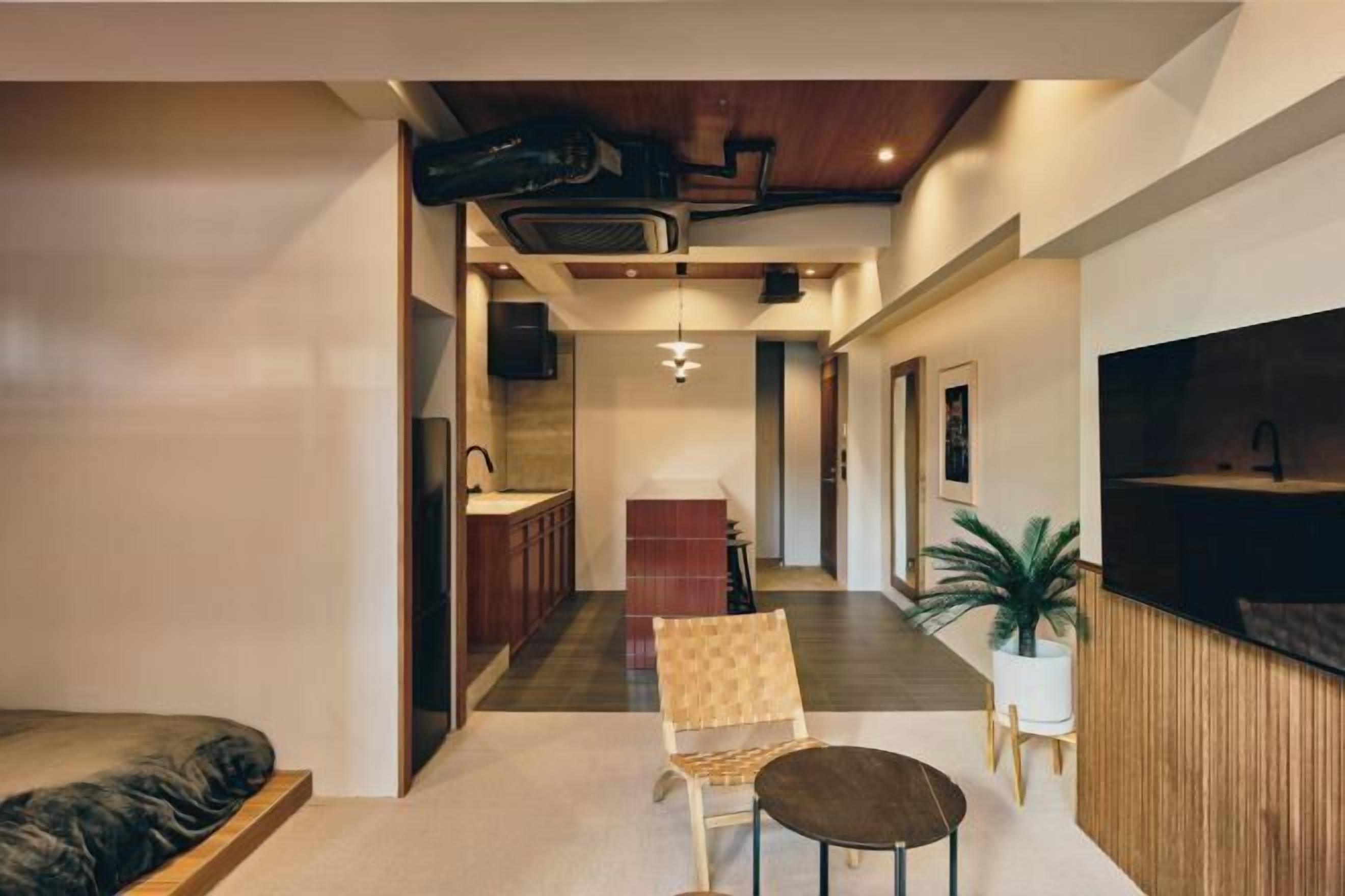 1 bedroom, individually decorated, individually furnished