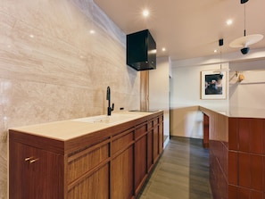 Superior Apartment, Non Smoking | Private kitchen | Fridge, microwave, stovetop, cookware/dishes/utensils - illi Mani Shibuya (Tokyo)