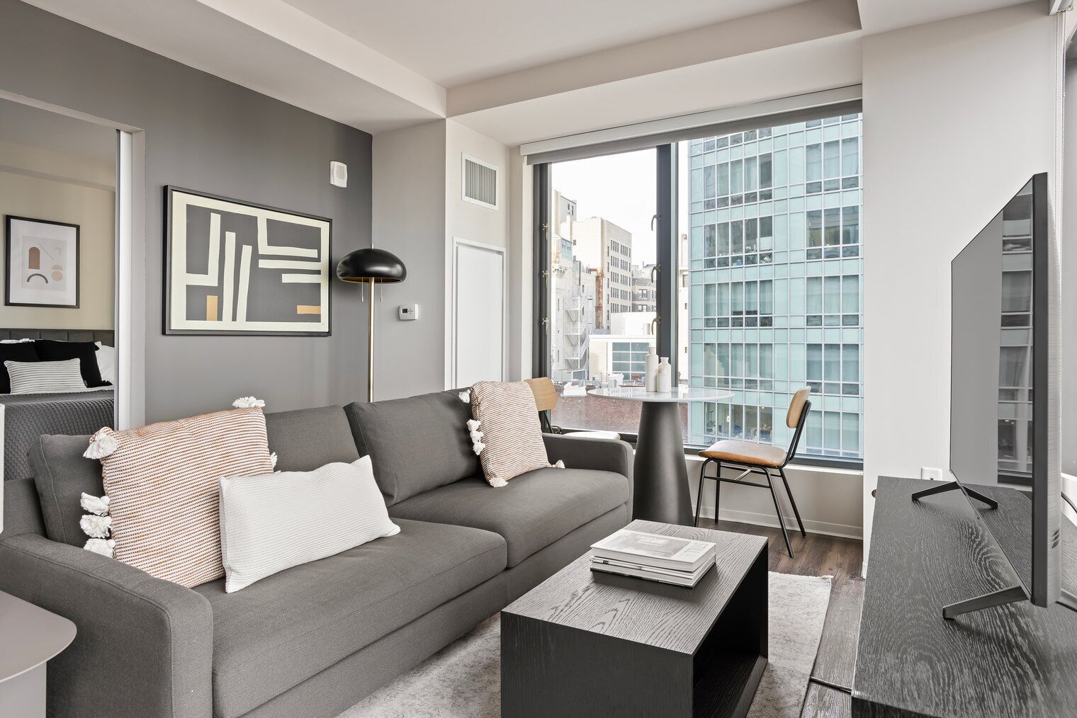 Fernseher, Stereoanlage