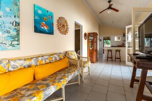 Smart TV - Seaside House w/ Kayaks Stand-up Paddleboards and Diving Equipment #PetFriendly (Praia de aracatiba)